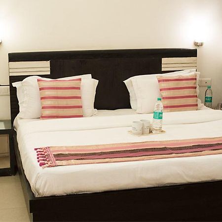 Aura Suites Gurgaon Ngoại thất bức ảnh