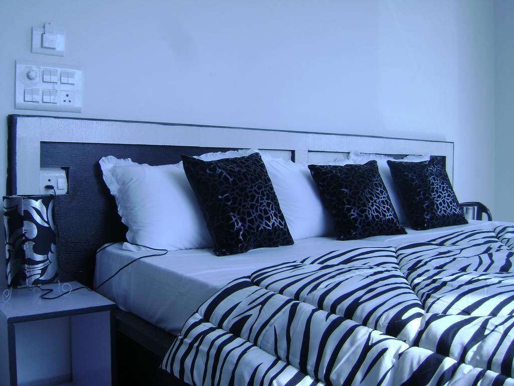 Aura Suites Gurgaon Ngoại thất bức ảnh